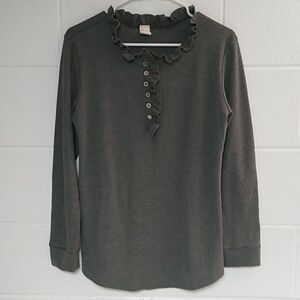 7TH RAY WAFFLE KNIT SHIRT, RUFFLE DETAIL, WOOD BUTTONS, OLIVE, CUFFED, SOFT